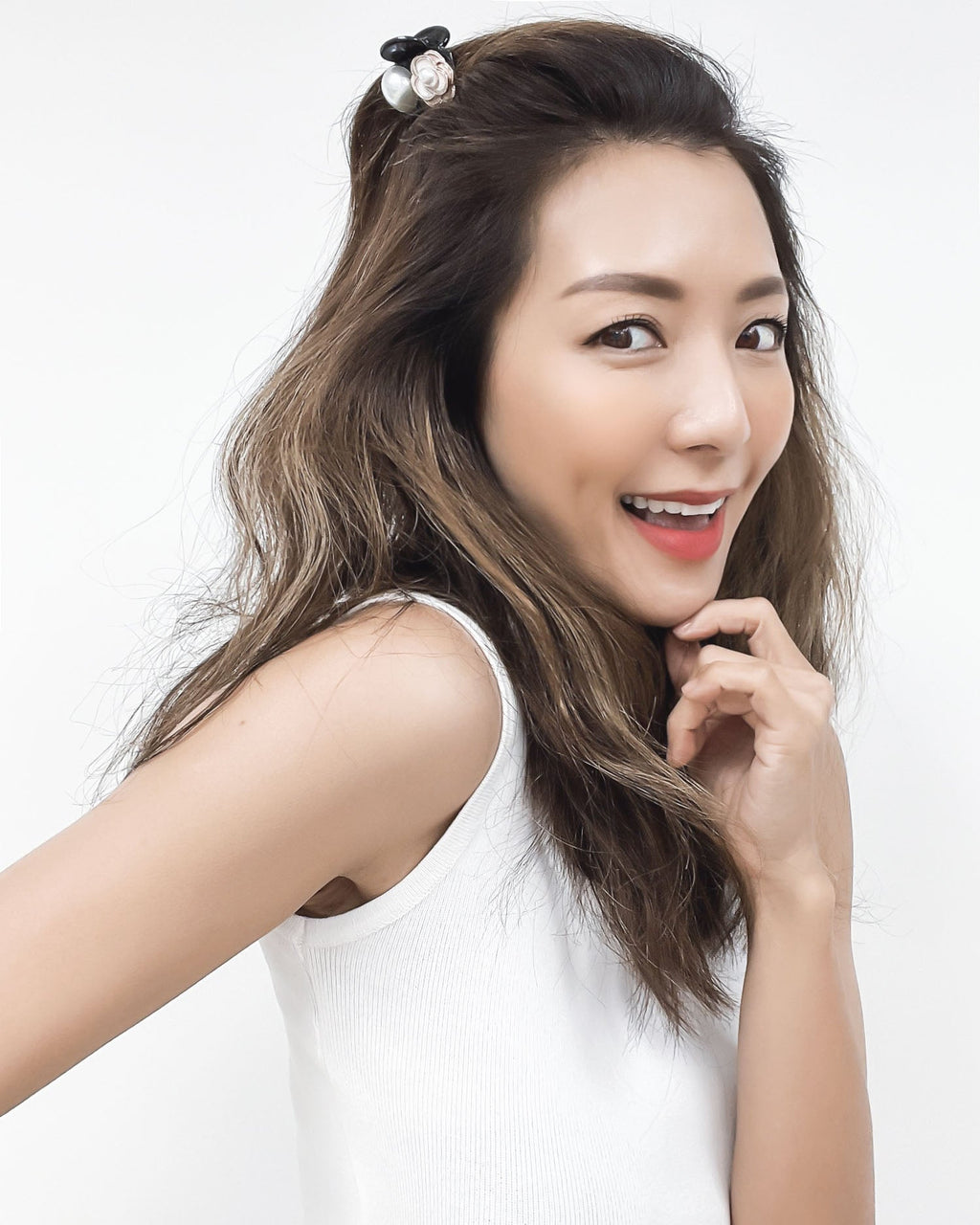 black PVC camilla flowers & pearls hair clips *pre-order*