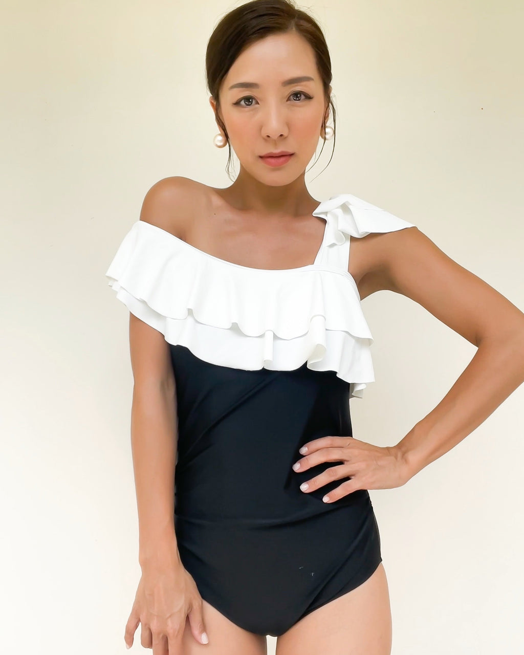 black & Ivory ruffles off shoulder one piece swimwear *pre-order*