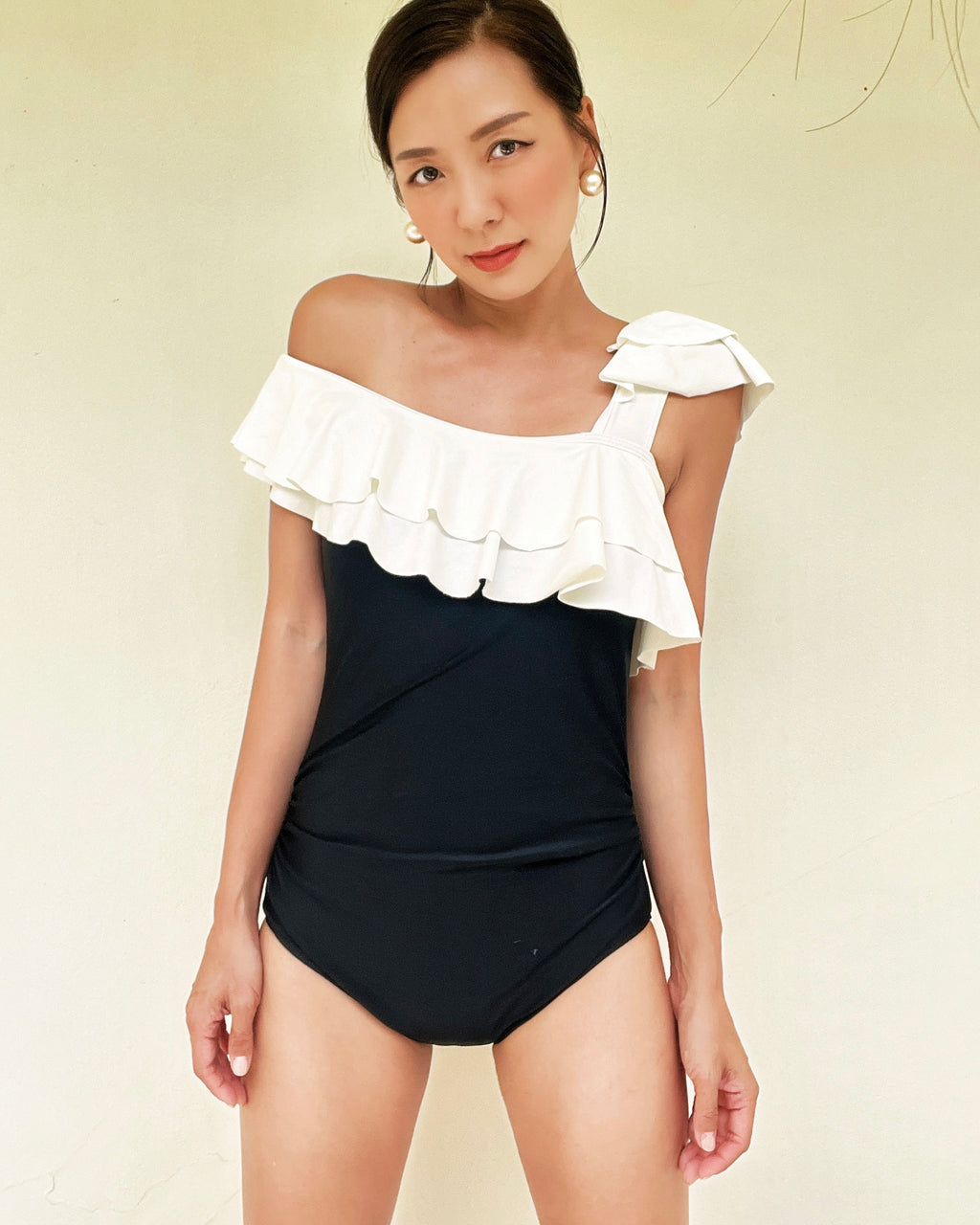 black & Ivory ruffles off shoulder one piece swimwear *pre-order*